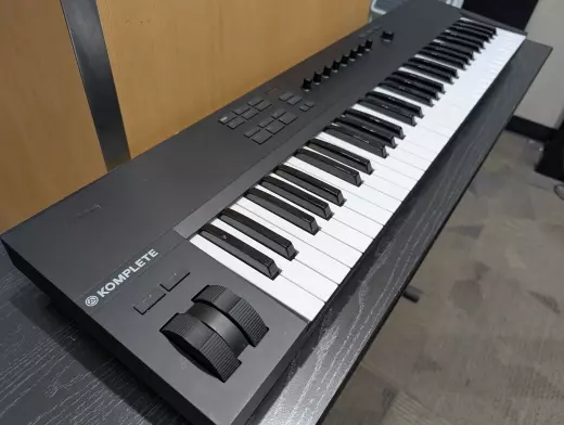 Store Special Product - Native Instruments KONTROL A61 MIDI Controller