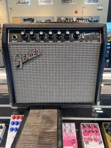 Store Special Product - Fender - 233-0200-000