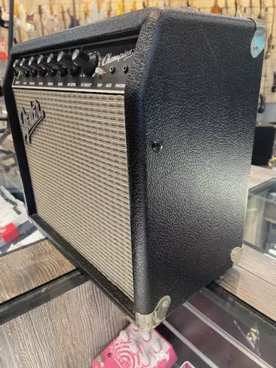 Store Special Product - Fender - 233-0200-000