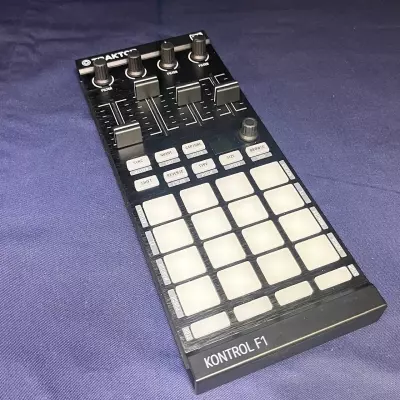 Store Special Product - Native Instruments - TRAKTOR KONT F1