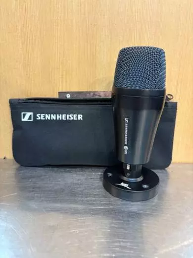 Store Special Product - Sennheiser - E902