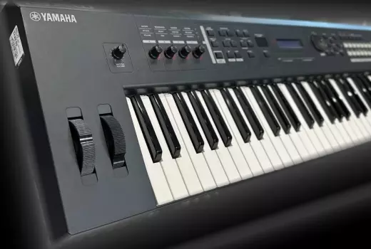 Store Special Product - Yamaha - MX BK/BU Series 61-Key Synthesizer (128 Polyphony) - Black