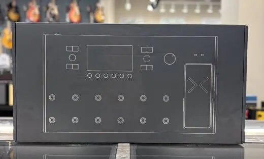 Store Special Product - Line 6 - Helix LT Amp & FX Pedal Board