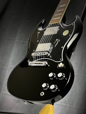 Store Special Product - Gibson - SG Standard Electric Guitar with Gigbag - Ebony