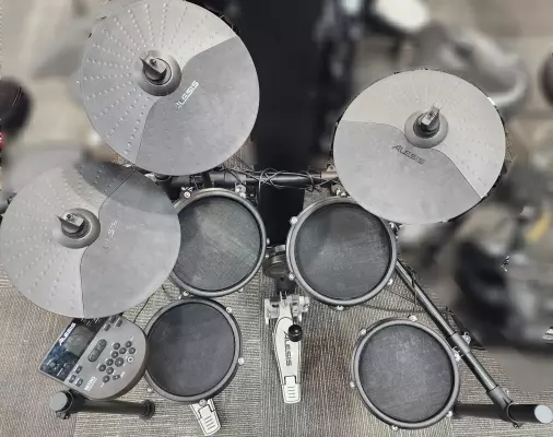 Store Special Product - Alesis - Nitro Mesh Kit - 8-Piece Electronic Drum Kit with Mesh Pads