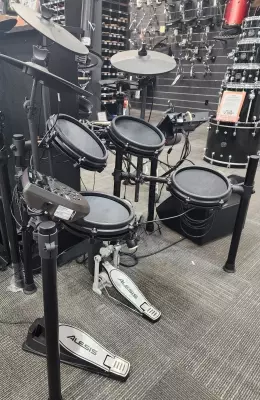 Store Special Product - Alesis - Nitro Mesh Kit - 8-Piece Electronic Drum Kit with Mesh Pads
