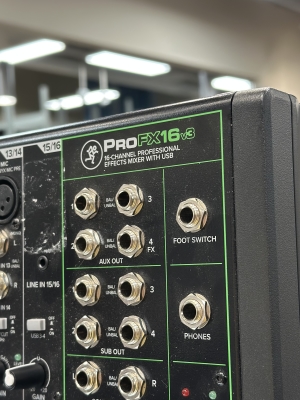 Store Special Product - Mackie - ProFX16v3 16-Channel 4 Bus Professional Effects Mixer with USB