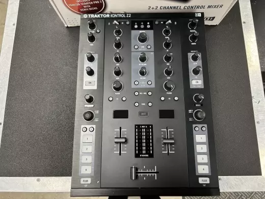 Store Special Product - Native Instruments - TRAKTOR KONT Z2