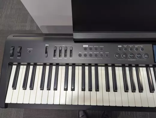 Store Special Product - Roland - FP-E50-BK
