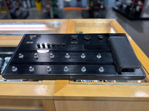 Store Special Product - Line 6 - HELIX