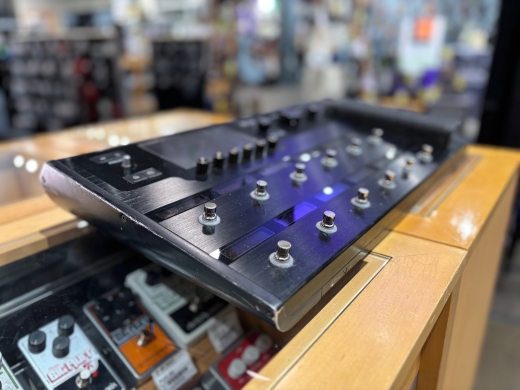 Store Special Product - Line 6 - HELIX