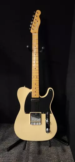 Store Special Product - Fender - 014-9042-368