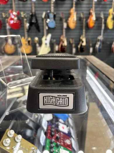 Store Special Product - Dunlop - High Gain Volume Pedal