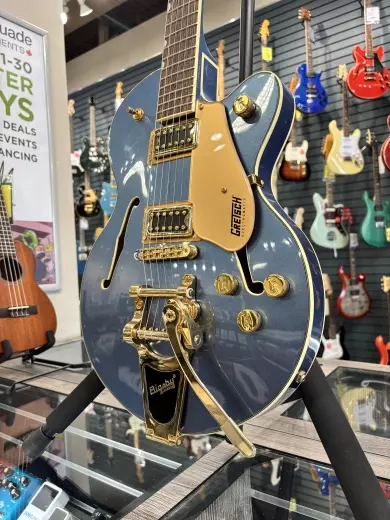 Store Special Product - Gretsch Guitars - G5655TG Electromatic Center Block Jr. Single-Cut with Bigsby and Gold Hardware, Laurel Fingerboard - Azure Metallic