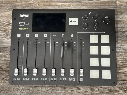 Store Special Product - Rode - RODECaster Pro Integrated Podcast Production Studio