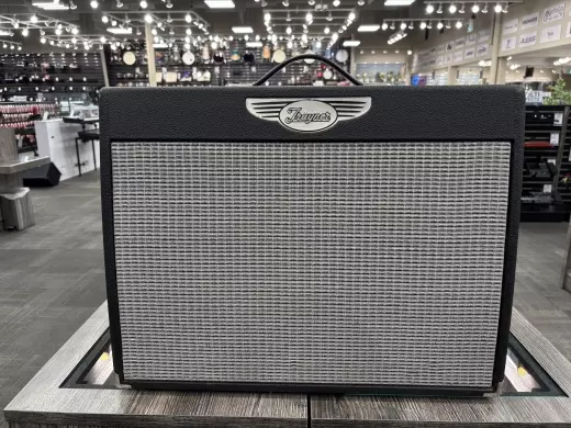 Store Special Product - Traynor - Custom Valve 40 Watt All-Tube 1x12 Guitar Combo Amp