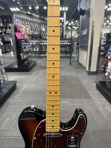 Store Special Product - Fender - American Professional II Telecaster, Maple Fingerboard - 3-Colour Sunburst