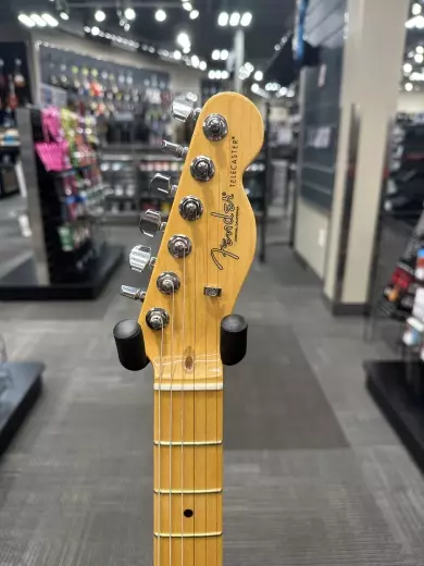Store Special Product - Fender - American Professional II Telecaster, Maple Fingerboard - 3-Colour Sunburst