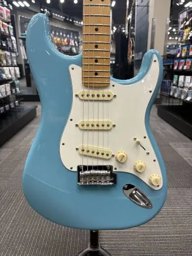 Store Special Product - Fender - Player II Stratocaster, Maple Fingerboard - Aquatone Blue