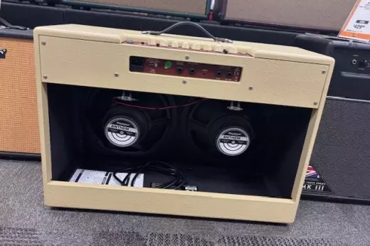 Store Special Product - Blackstar Amplification - DEBUT-100R-212