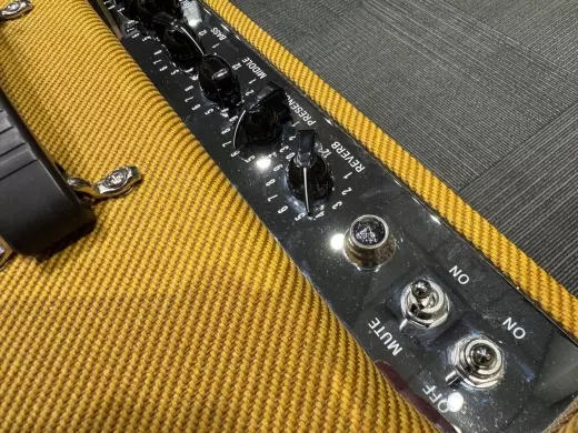 Store Special Product - Fender - 227-4500-000
