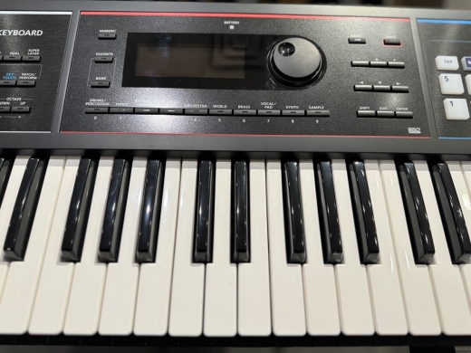 Store Special Product - Roland JUNO-DS 61 Keyboard Synthesizer