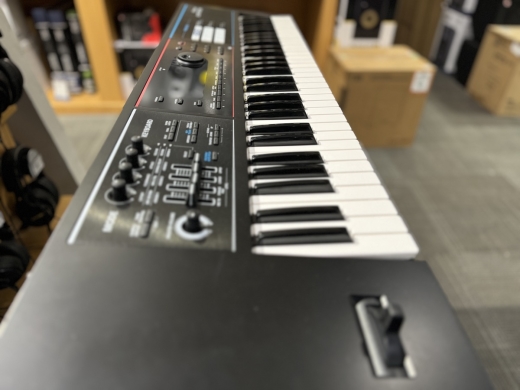 Store Special Product - Roland JUNO-DS 61 Keyboard Synthesizer