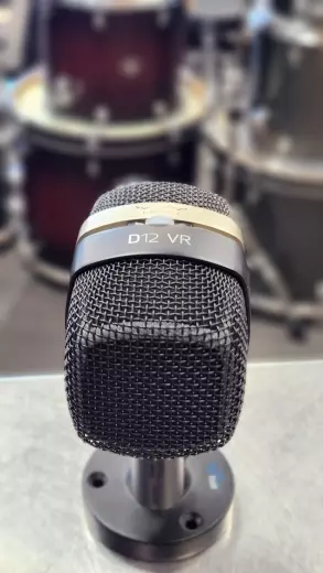 Store Special Product - AKG - D12 VR