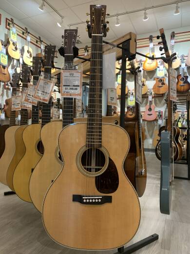 Store Special Product - Martin Guitars - OM-28 MOD DLX