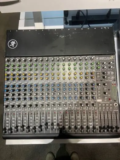 Store Special Product - Mackie - 1604-VLZ4