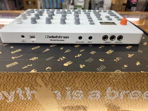 Store Special Product - Elektron - MODEL:SAMPLES