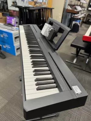 Store Special Product - Yamaha - P45 B