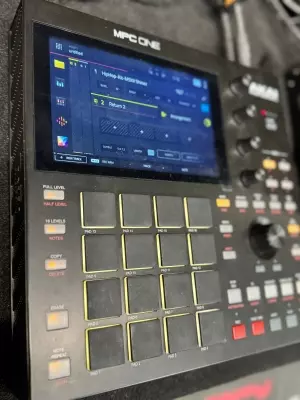 Store Special Product - Akai - MPC ONE