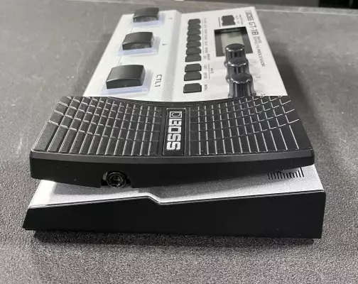 Store Special Product - BOSS - GT-1B