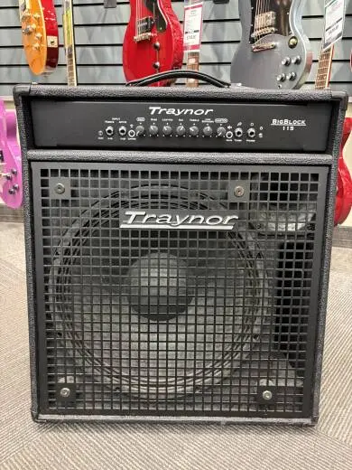 Store Special Product - Traynor - TRAYNOR 1X15 BASS COMBO AMP