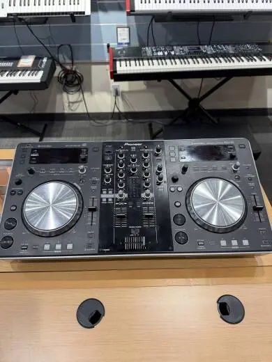 Store Special Product - Pioneer - XDJ-R1