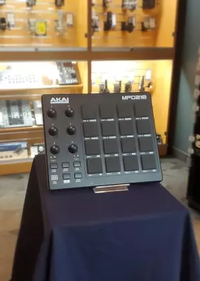 Store Special Product - Akai - MPD218