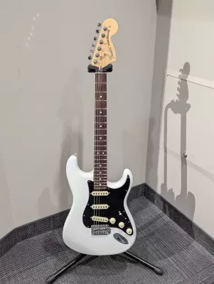 Store Special Product - Fender - American Performer