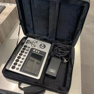 Store Special Product - QSC - TOUCHMIX-8