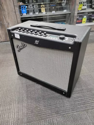 Store Special Product - Fender V2 Mustang III