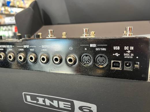 Store Special Product - Line 6 - HX-STOMPXL