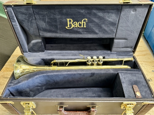 Store Special Product - Bach - 180-37