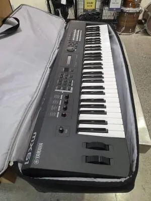 Store Special Product - Yamaha - MX61 BK