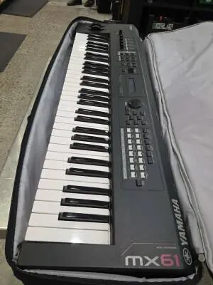 Store Special Product - Yamaha - MX61 BK