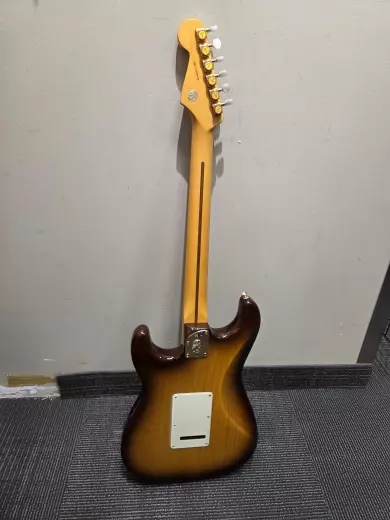 Store Special Product - 75th Anniversary Commemorative Stratocaster, Maple Fingerboard - 2-Colour Bourbon Burst