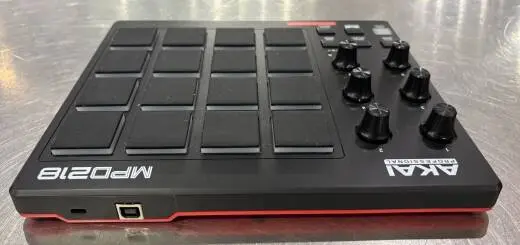 Store Special Product - Akai - MPD218