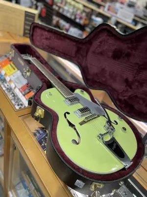 Store Special Product - Gretsch Guitars - G5420T Electromatic Classic Hollow Body Single-Cut with Bigsby, Laurel Fingerboard - Two-Tone Anniversary Green