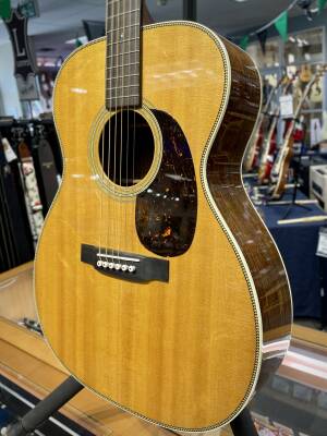 Store Special Product - Martin Guitars - 000-28 Acoustic Guitar w/ Case