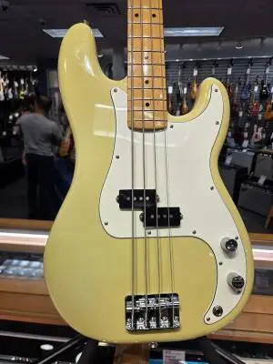 Store Special Product - FENDER PLAYER II P-BASS MPL HYW