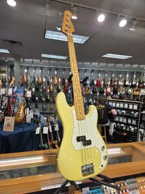 Store Special Product - FENDER PLAYER II P-BASS MPL HYW